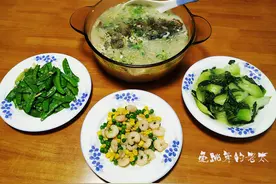 晒一晒今天做的三菜一汤~~用粉条炖鲢鱼头，多吃也不怕发胖图片