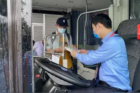 82路今天正式延伸，晶耀前滩公交枢纽站启用图片