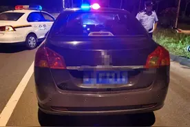 视频 | 未成年女孩被3男子从酒吧带走！17岁男孩机智跟踪报警图片