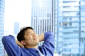 打压我的领导，N年后他女儿的晋升落在我手里，我该如何处理图片