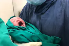 宝宝最近吃奶次数突然增多，可能不是饿了，宝妈要重视这些原因图片