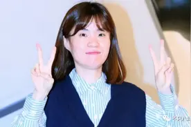 一定很痛苦吧？生日前一天，她和母亲一起自杀身亡图片