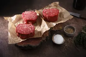 一块雪花牛排里藏了多少「油」？吃下去的每口都有脂肪的痕迹图片