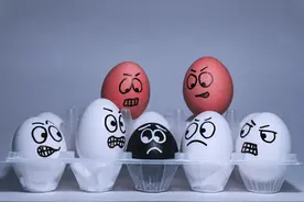 眼泪其实有三种图片