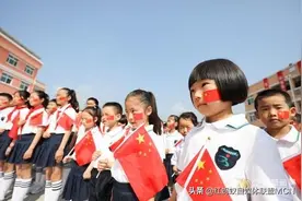 接过那颗糖，就成汉奸了图片