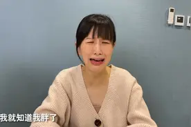 papi酱分享孕期搞笑视频:博君一笑的背后，是职场妈妈的心酸图片