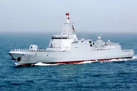 中国万吨大驱首次穿越对马，引发日本惊呼，专家：多穿几次就习惯图片