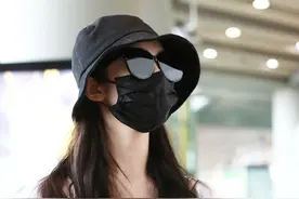 张艺凡的机场穿搭，气质太绝了图片