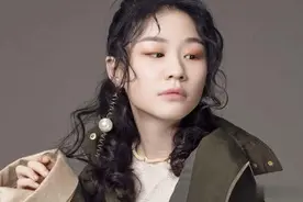 金靖出名之前有多心酸？被老师同学孤立，被老板辞退，与男友分手图片