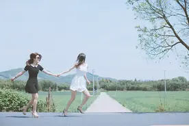 珍贵的友情就像白月光，照亮我们前行的路图片