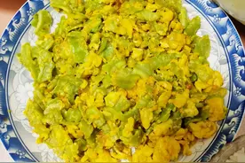 潮汕97女孩日常做饭分享，家常菜美味又下饭的苦瓜炒鸡蛋图片