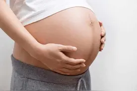 孕妈妈可长点心吧，当心你的一个动作，让宝宝“悲剧”了！图片