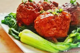 这两道肉丸一南一北，鲜咸酥嫩，芡汁清亮，味道适口，很难分清图片