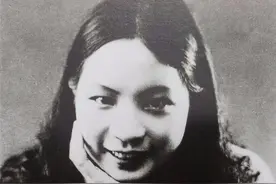 王人美：她与金焰因戏生情，婚后人气更胜，她却甘居丈夫身后图片