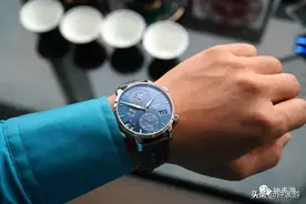全球飞理工商务男之世界时腕表不二之选图片