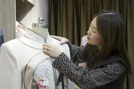 95后“寿衣女模”给自己想好了寿衣：走红后“懵圈”，已停止直播，不想教育大家认识死亡图片