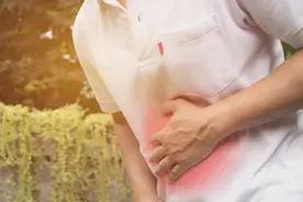 肚子里胀气，老想放屁，试试3招常用方法，不要光靠“忍”图片