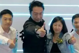 59岁马景涛活动现场太冷清？脸胖一圈发福明显，情史堪比教科书图片