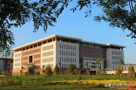 这所大学毕业生，就业以大型民企国企为主，中等成绩高考生关注图片