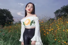 柬埔寨“最美公主”9岁了！从小出道当模特，化浓妆穿皮裤秀细腰图片