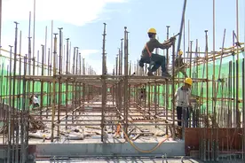 【高温下的劳动者】建筑工人：用汗水浇筑城市之美图片