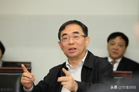 市值蒸发3500亿，“医药一哥”换帅，薪酬480万的掌门卸任图片