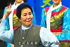 赵丽蓉的心酸史：32岁守寡，改嫁小叔子再丧夫，晚年得女脑瘫夭折图片