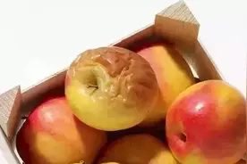 水果发霉一点点，还能吃吗?(转给家人）图片