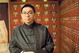 陕西旬阳第一富豪：从农村穷小子，白手起家创业，逆袭为亿万富豪图片