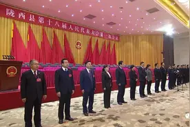 县领导看望出席县十八届人大一次会议代表图片