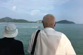 为防儿子“啃老”，老夫妻卖房游遍全国，5年后却只能投靠儿子图片