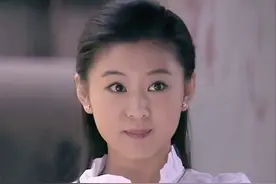 李小萌：15岁出道，被丈夫宠成公主，拍戏21年没接过吻戏图片