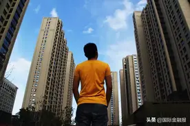 业主哽咽控诉房屋质量！房企“三好生”为何成了维权代名词？图片