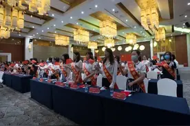 “女神”来了！是她们图片
