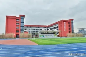 “听说92中被89中统一管理，附近居民乐坏了”新城区集团化办学让薄弱校有望变成好学校图片