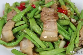 炒豆角，有人焯水有人直接炒，教你正确做法，好吃入味又下饭图片