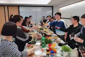 林生斌又有新瓜？朋友疑帮其组织女粉聚会，被曝动手动脚场面混乱图片