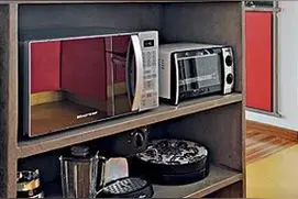小厨房的微波炉放哪里？台上不行那就试试台下图片