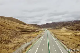 来青海别只知道去网红路，有两条高速每一条都是挑战，都创造奇迹图片