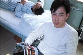1996年，他因捡到奇怪的钥匙链，结果动了七次手术才保住性命图片