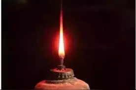 记忆乡愁：老哥老姐，您小时候有做过用油灯捕杀稻田害虫的事吗？图片