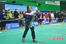 你的孩子适合打羽毛球吗？专家教练这样说图片