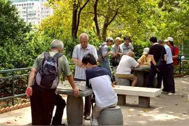 深圳遇到本地房东是什么体验，租客：从来不涨房租，还帮带小孩图片