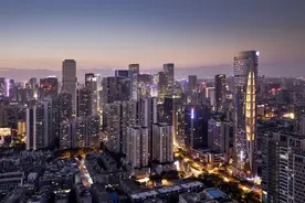 限价摇号！成都再现60000人摇神盘，刚需买房越来越难了图片