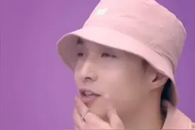 【张艺兴】很遗憾没能和【EXO】的成员们一起……图片