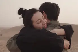 《荣耀》：于途为何来沙漠探班？一场吻戏说明一切，编剧太懂精髓图片
