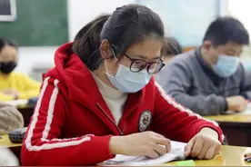 为何多数学霸“少言寡语”，学渣却“喋喋不休”，班主任给出答案图片