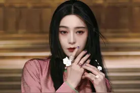 范冰冰参加国货大秀颜值封神！穿中国风堪比“换脸”，美成洋娃娃图片