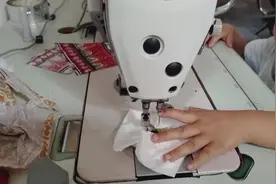 缝纫机针扎透幼儿手指  南阳消防紧急施救图片