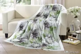 夏天到了，不同面料夏被水洗方法不同，需要注意以下几点图片